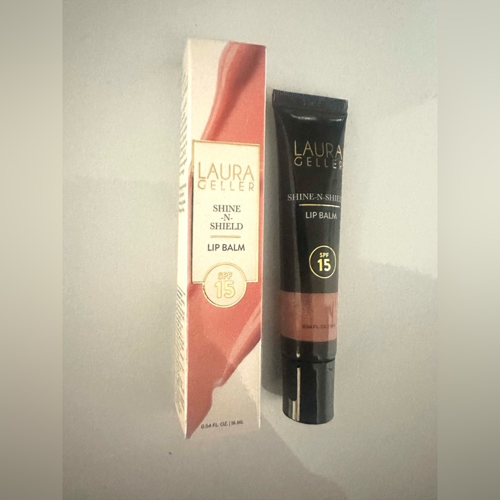 Laura Geller Shine-N-Shield Lip Balm SPF 15 - Sunset Sands 0.54 oz NEW IN BOX